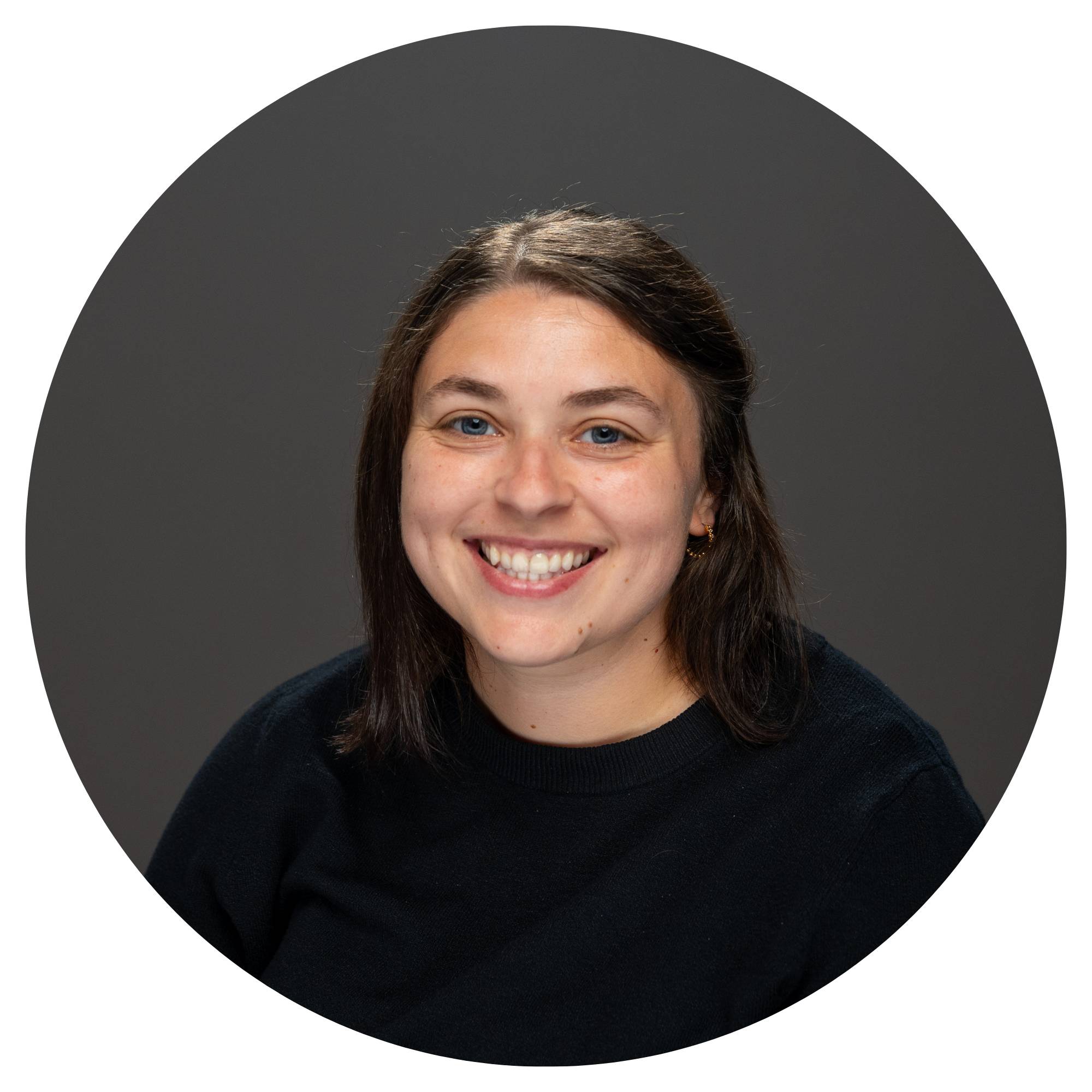 Jaime Guzior smiling for her GVSU headshot